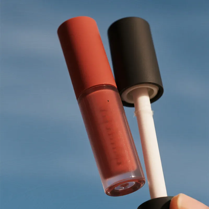 Gloss bibir bekalan kecantikan